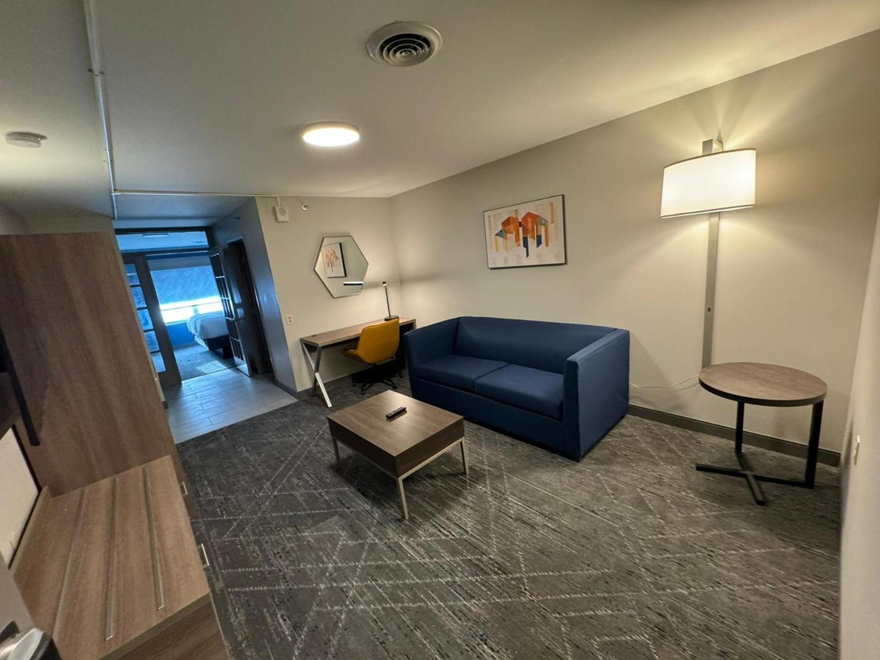 Holiday Inn Express & Suites Port Washington By Ihg Eksteriør bilde