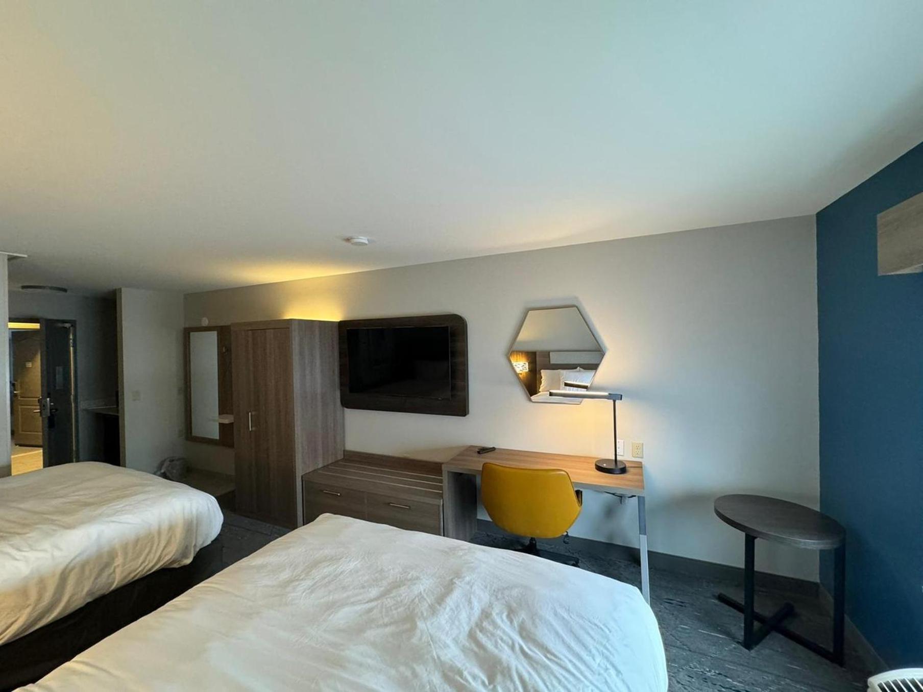 Holiday Inn Express & Suites Port Washington By Ihg Eksteriør bilde