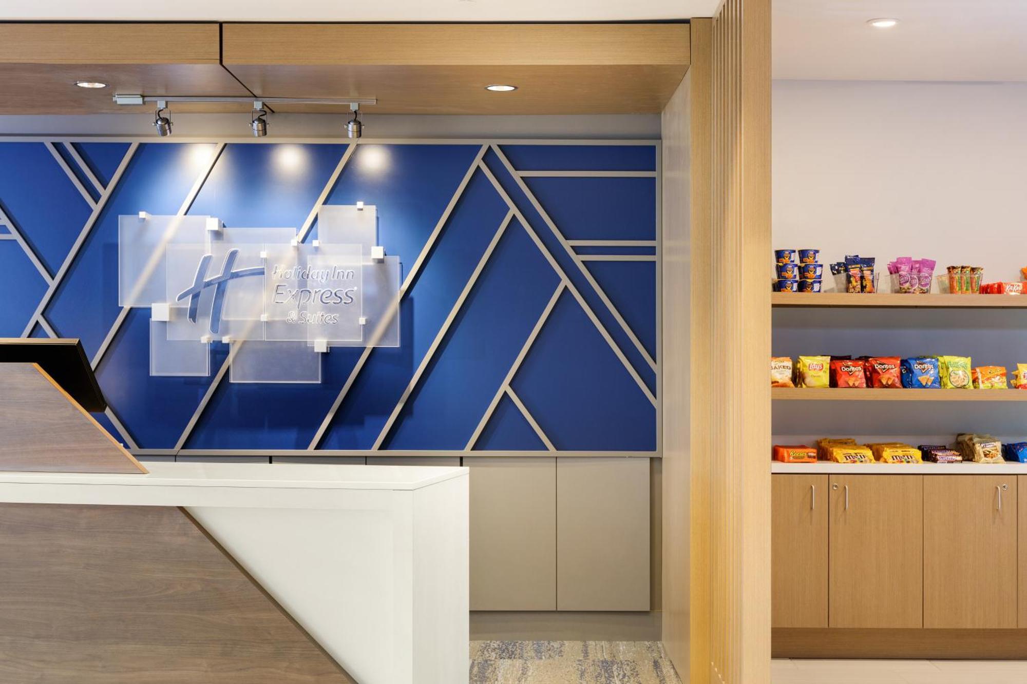 Holiday Inn Express & Suites Port Washington By Ihg Eksteriør bilde
