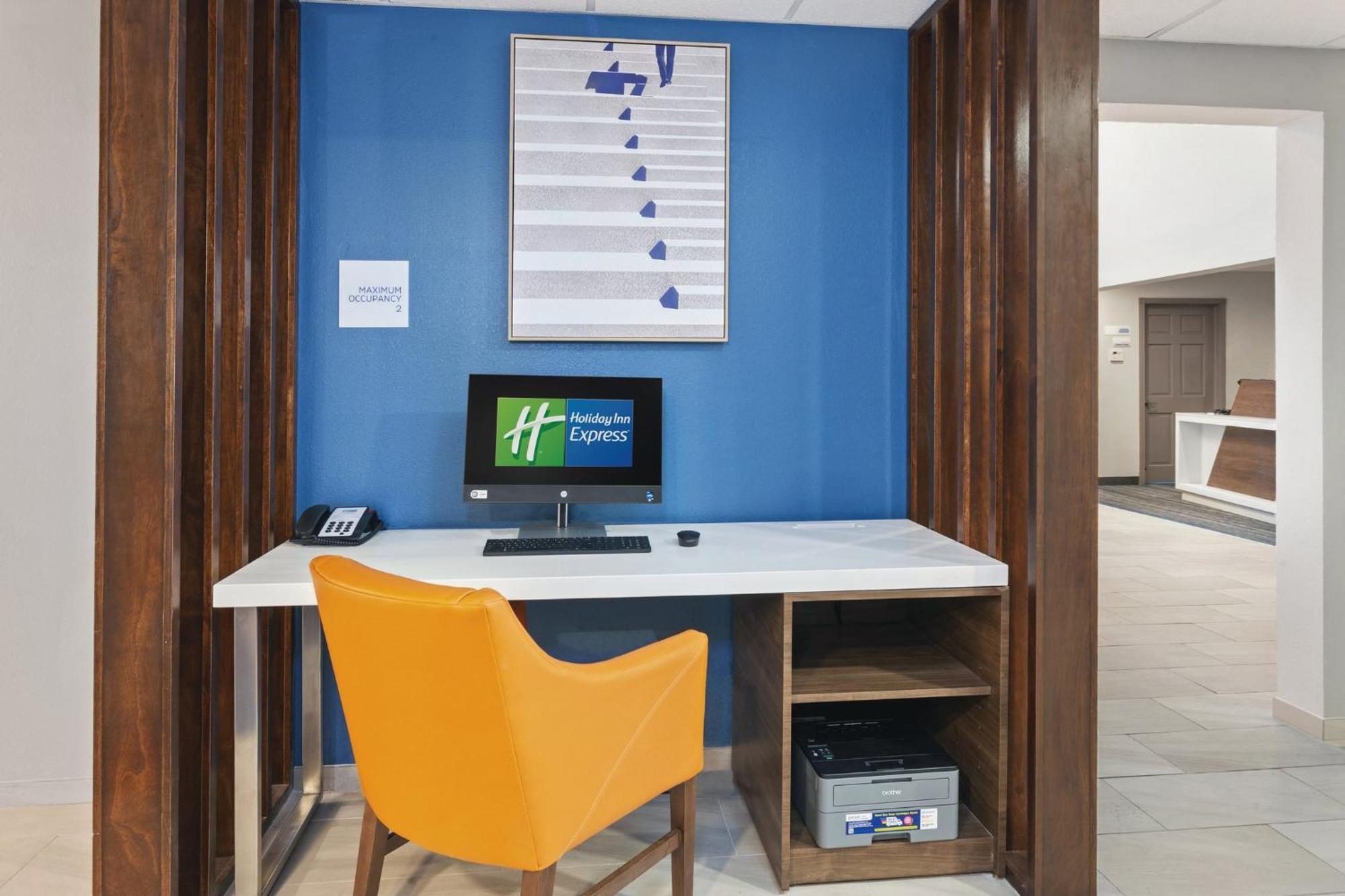 Holiday Inn Express & Suites Port Washington By Ihg Eksteriør bilde